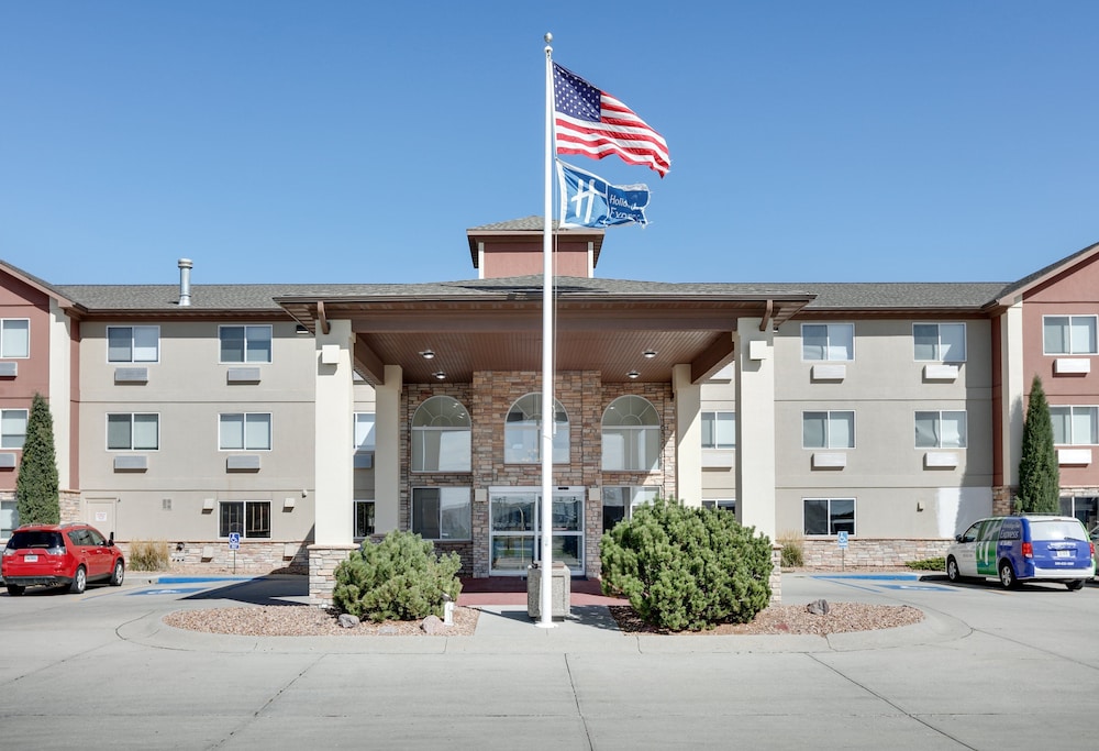 Holiday Inn Express Hotel & Suites Scottsbluff Gering by IHG - photo 40