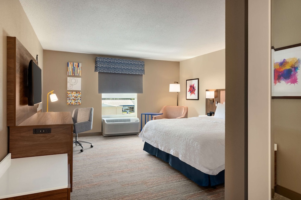 Hampton Inn St. Louis Columbia - photo 9