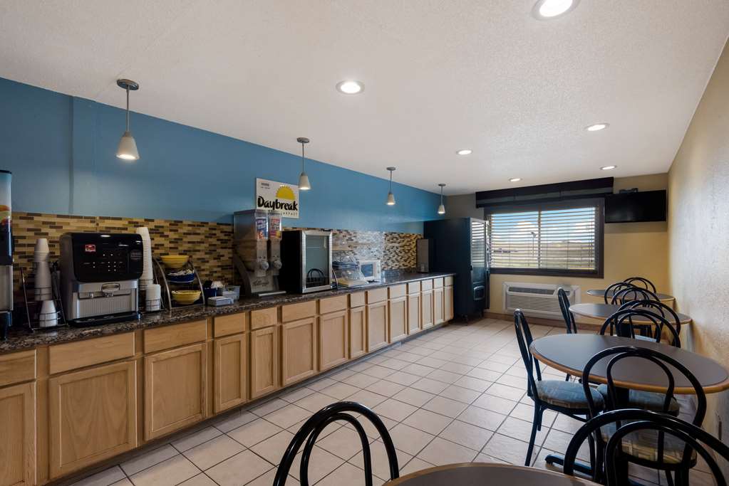Days Inn by Wyndham Ankeny Des Moines - photo 18