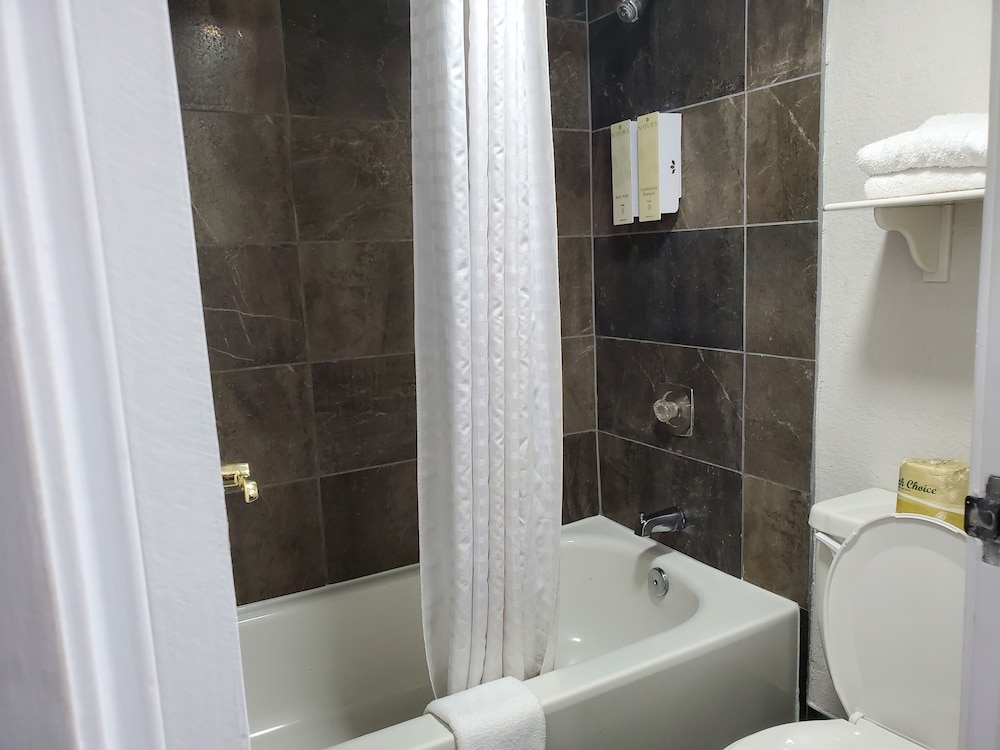 Relax Inn Little Rock - photo 30