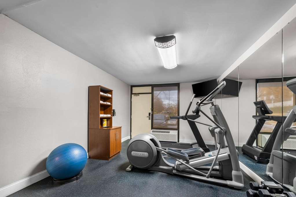 Days Inn by Wyndham Raleigh Midtown - photo 10