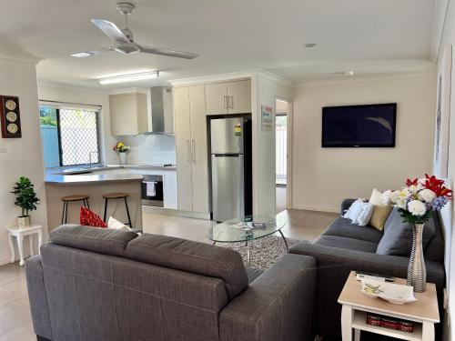 Home away from home Modern luxury in central Bundaberg — 4-Star Luxury Hotel in Bundaberg, Australia