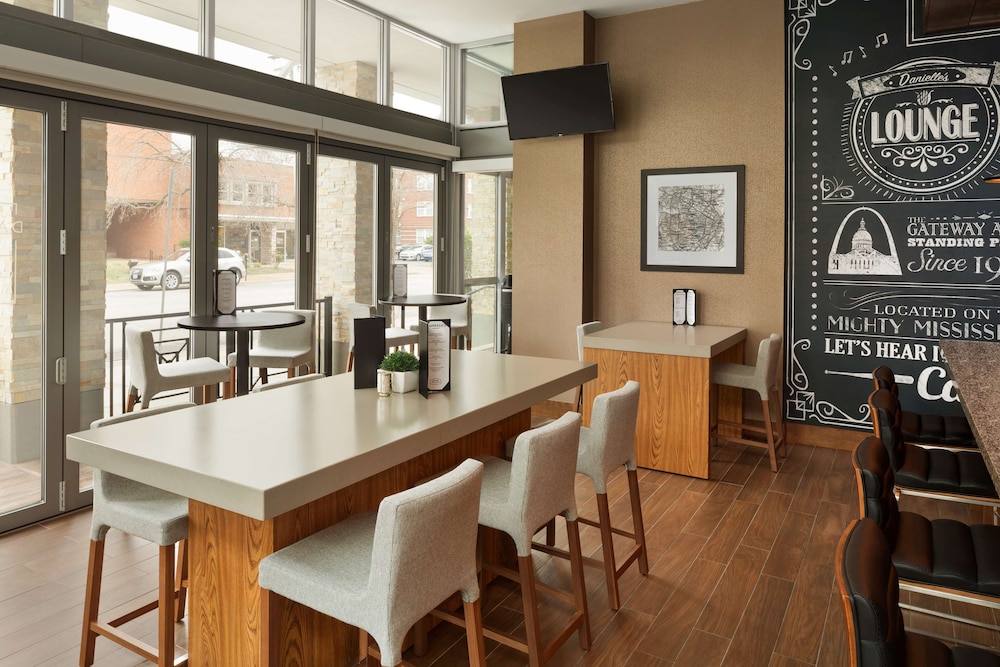 Hampton Inn & Suites Clayton St. Louis Galleria Area - photo 37