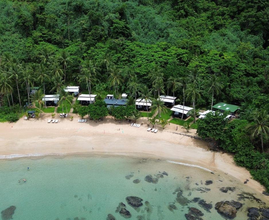 Duli Beach Resort - carbon neutral hotel in El Nido