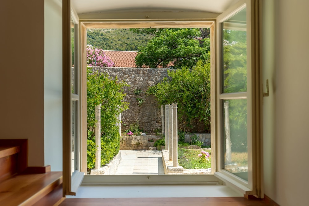 Hedera Estate House Hedera V