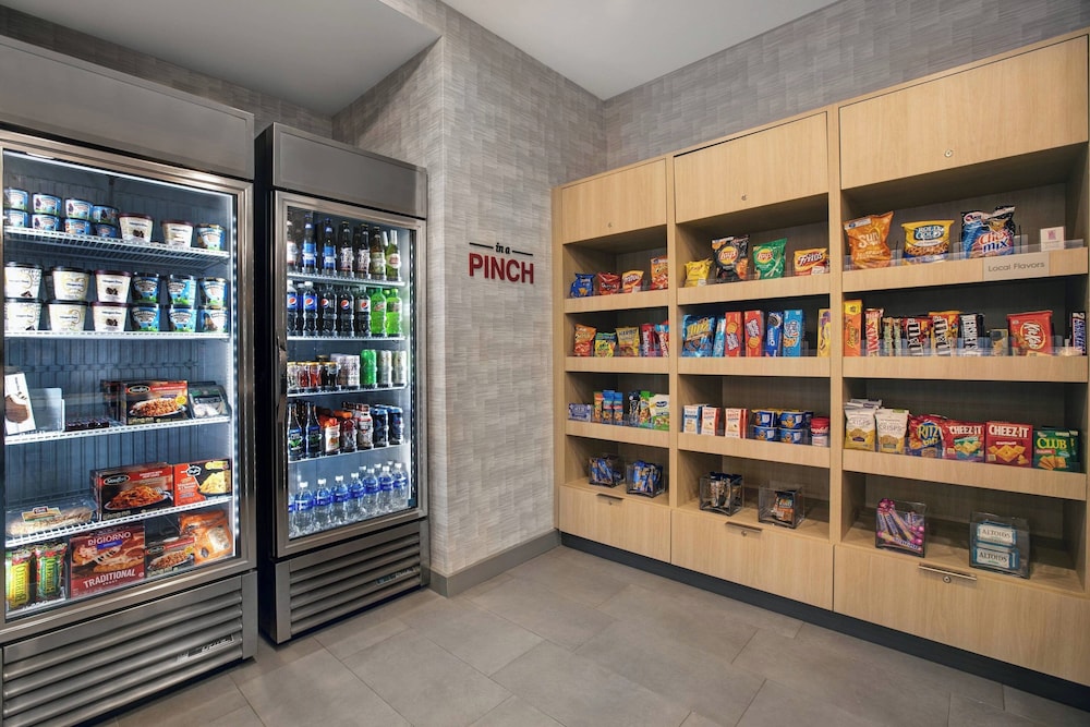 TownePlace Suites by Marriott Phoenix Glendale Sports & Entertainment District - photo 30
