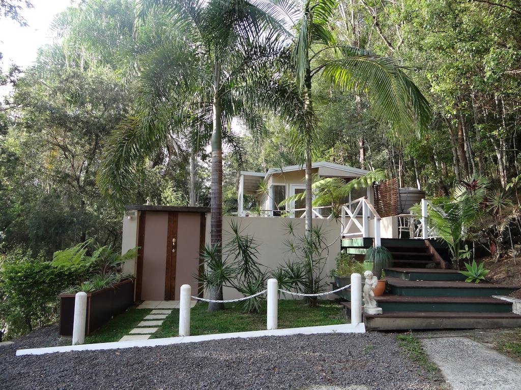 Eumundi Yacht Club B&B — 4-Star Luxury Hotel in Eumundi, Australia