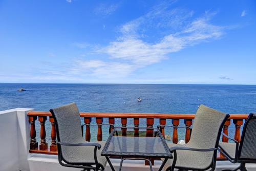 H1079 Hamilton Cove Villa 10 79 — 4-Star Luxury Hotel in Avalon, United States
