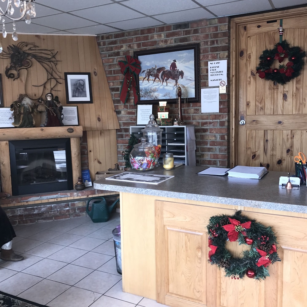 Rustic Inn Motel - photo 3