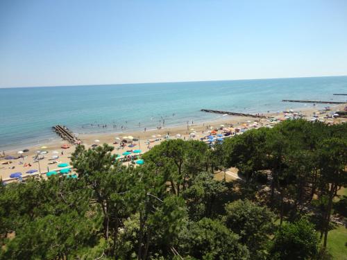 Cozy sea view apartment — 4-Star Luxury Hotel in Caorle, Italy