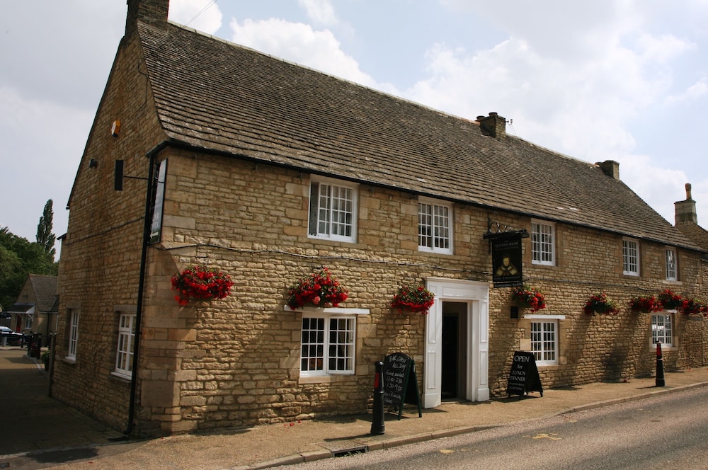 Queens Head Inn — Peterborough