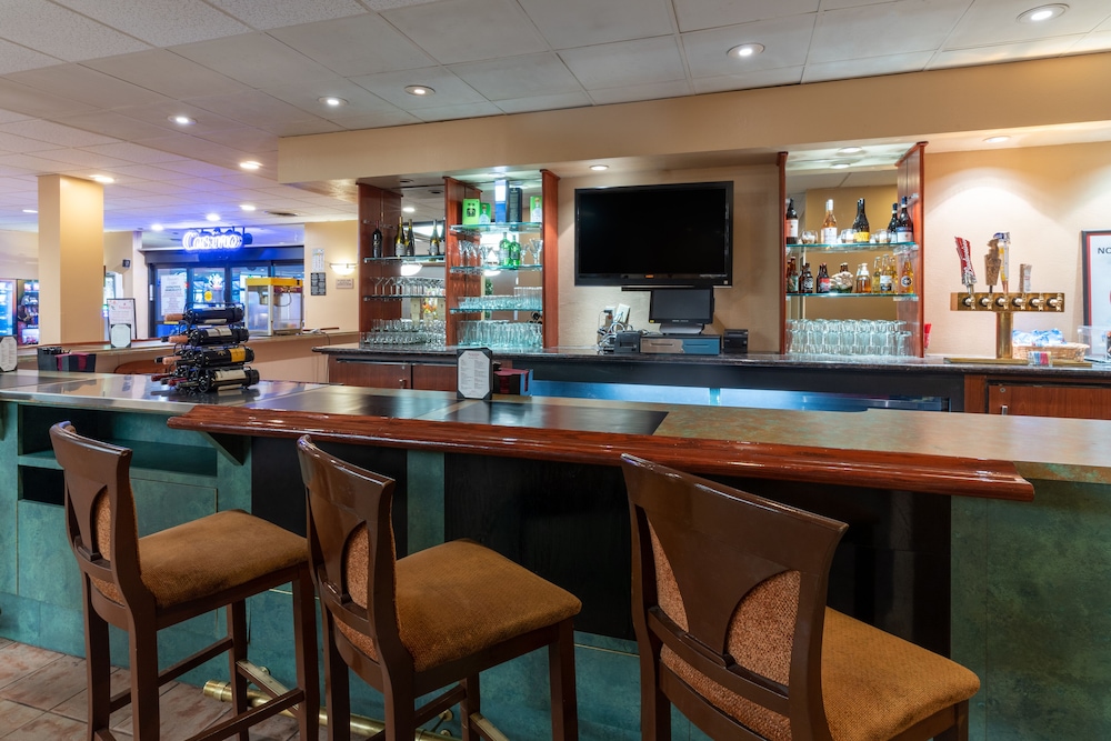Ramada by Wyndham Reno Hotel and Casino - photo 27