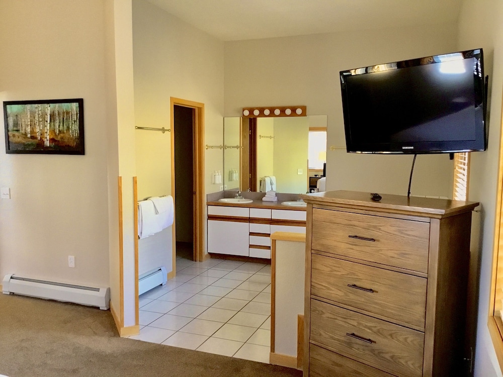 Gold Point Resort Breckenridge by Vacatia - photo 13