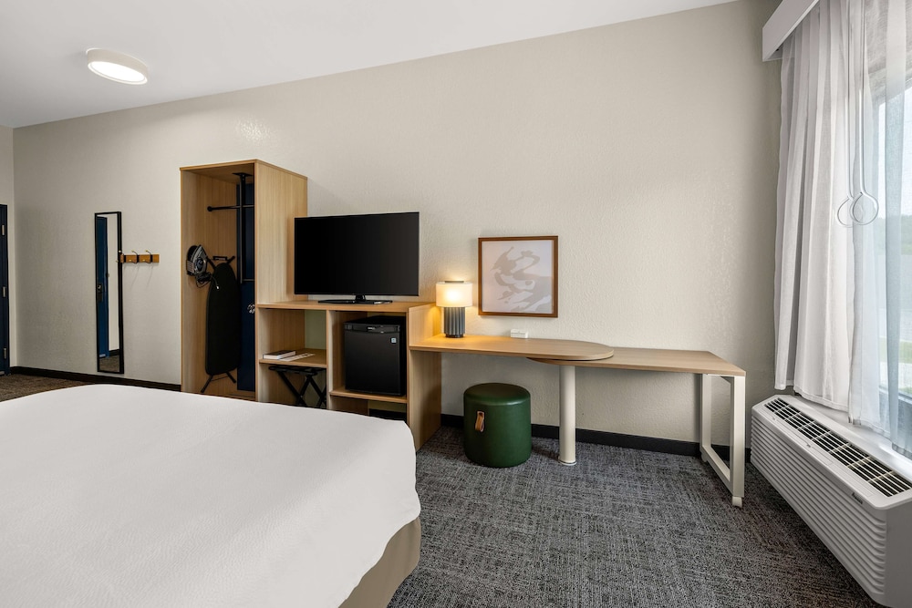 Spark by Hilton Tifton - photo 18