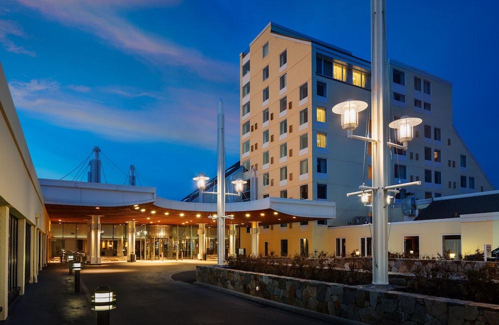 Newport Harbor Island Resort - featured photo