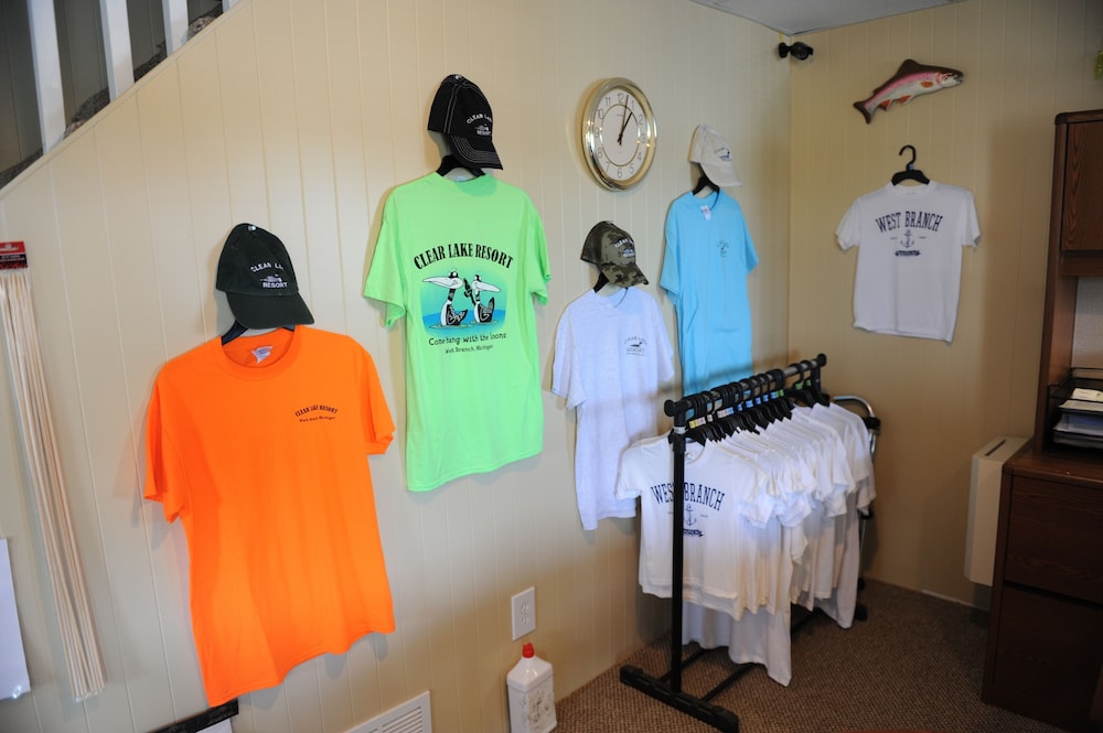 Clear Lake Resort - photo 3