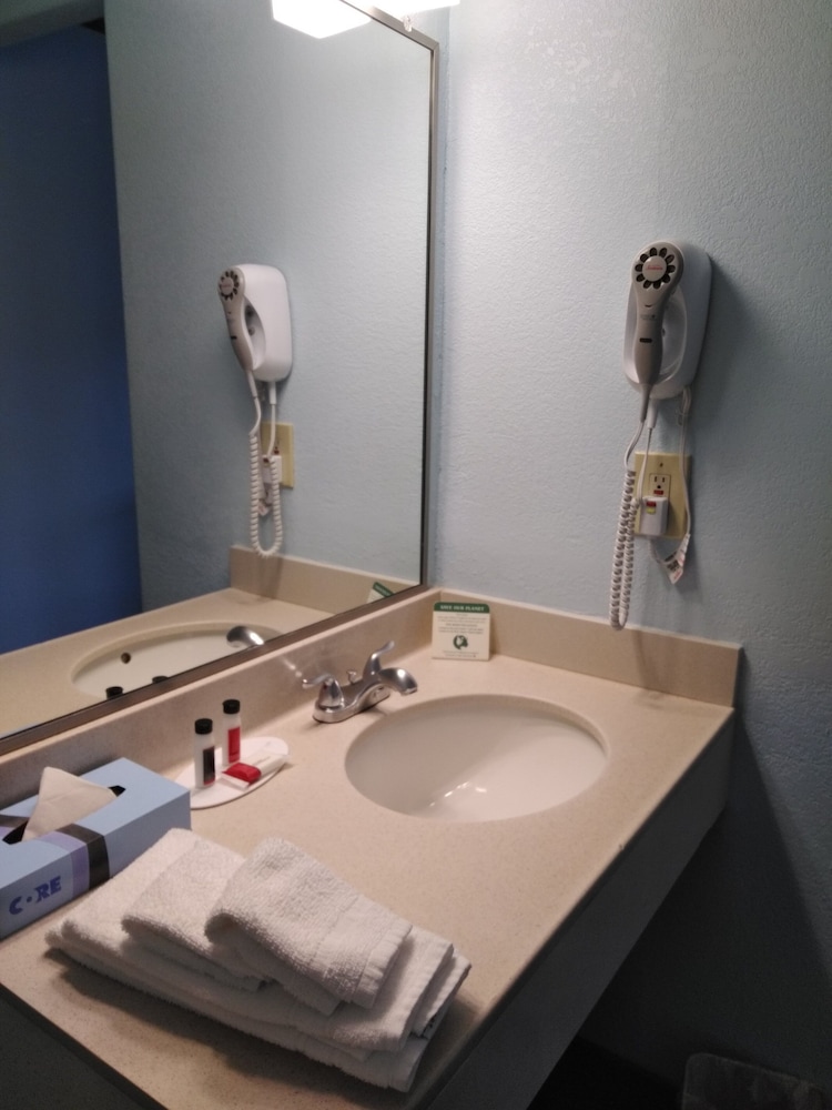 Travelodge by Wyndham Bishop - photo 11