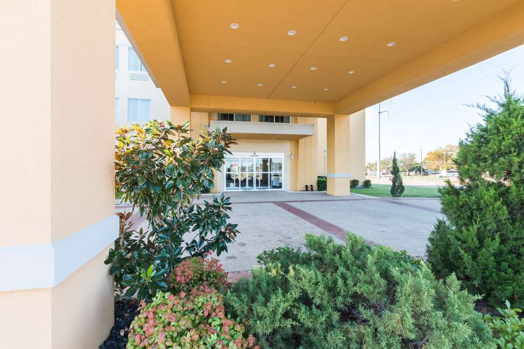 Motel 6 Joshua TX - photo 3