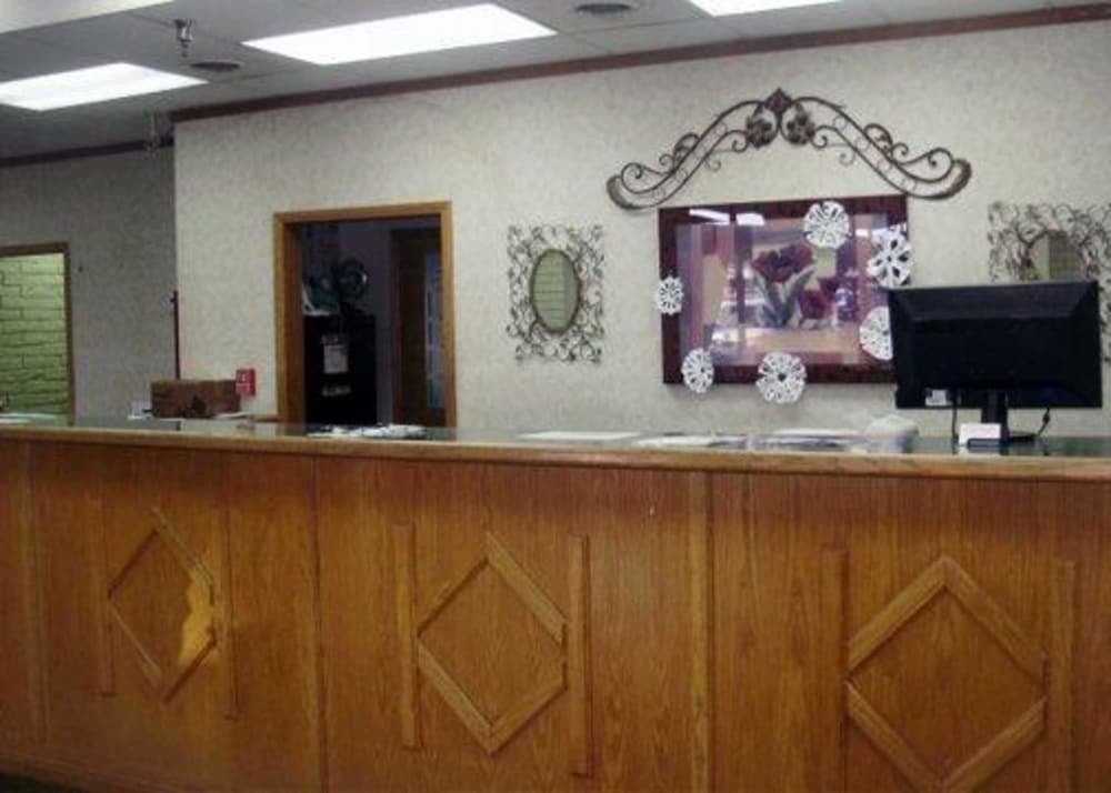 Econo Lodge Elk City - photo 6