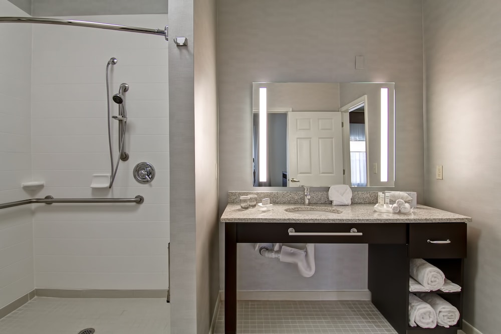 Homewood Suites by Hilton Newark Cranford - photo 28