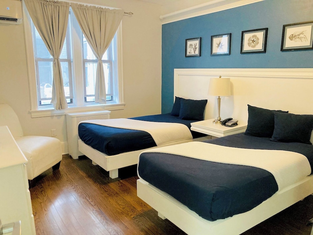 Long Beach Hotel - photo 10