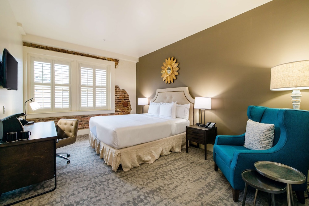 Hotel Florence Tapestry Collection by Hilton - photo 13