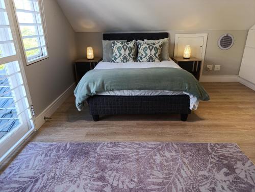 Sea Point Spacious One Bedroom Apartment