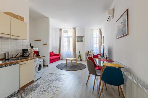 Corvin Üllői Serviced Apartment Budapest — 4-Star Luxury Hotel in Budapest, Hungary