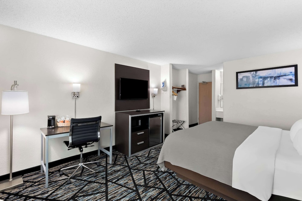 Quality Inn Atlanta Northlake - photo 8
