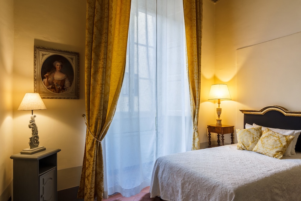 Dimora Storica Palazzo Puccini — 4-Star Luxury Hotel in Pistoia, Italy