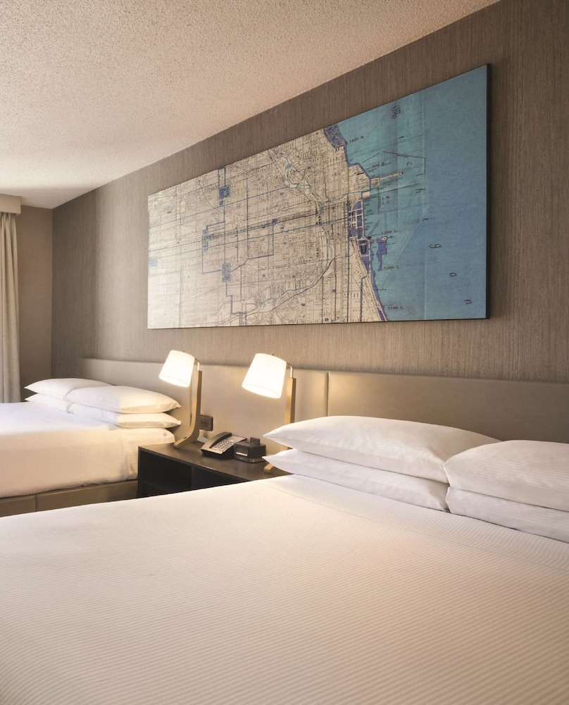 Hilton Chicago Magnificent Mile Suites - photo 22