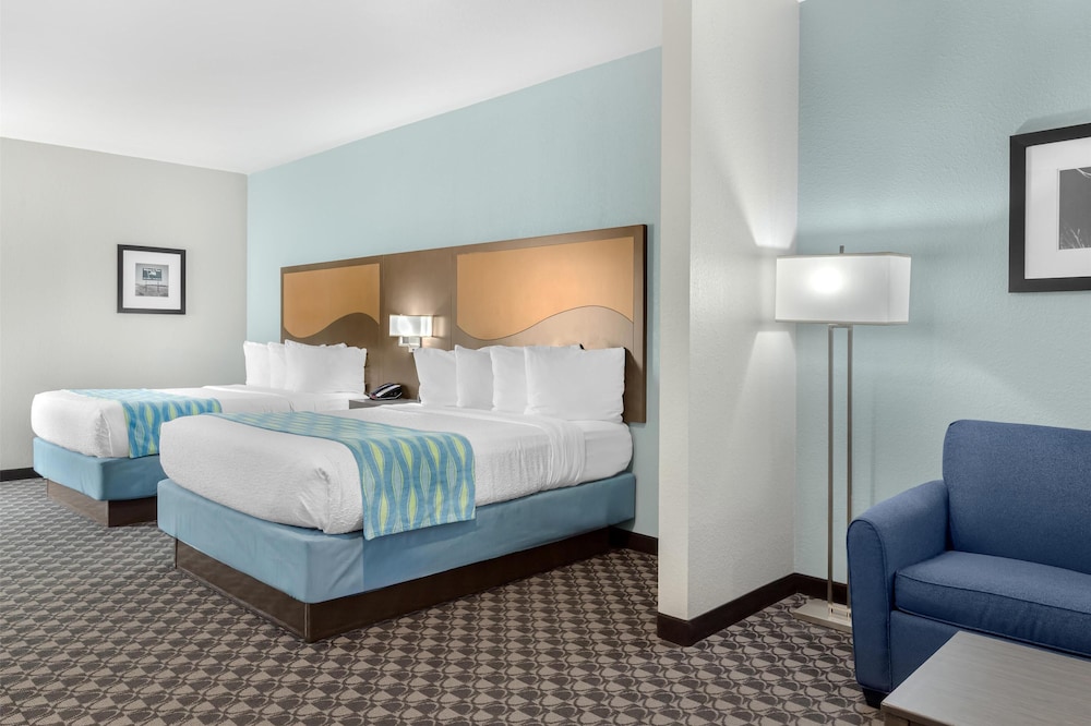Best Western Plus Waller Hotel - photo 7