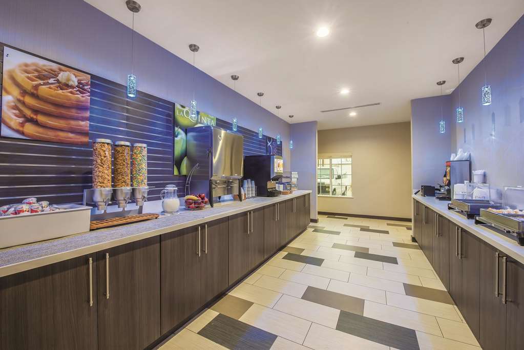 La Quinta Inn & Suites by Wyndham Enid - photo 22