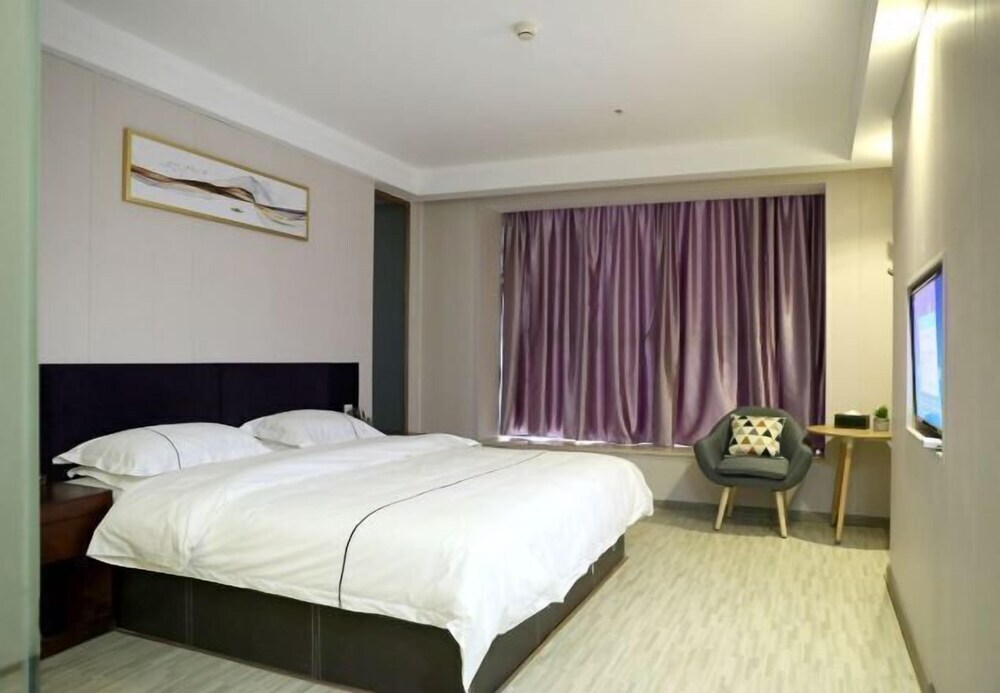 Junhao Fashion Hotel in Luxi, People's Republic of China