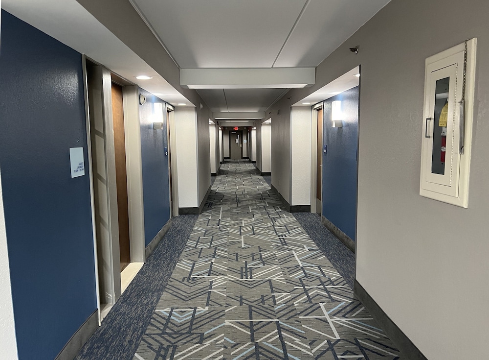 Holiday Inn Express Rocky Mount Sports Center by IHG - photo 74