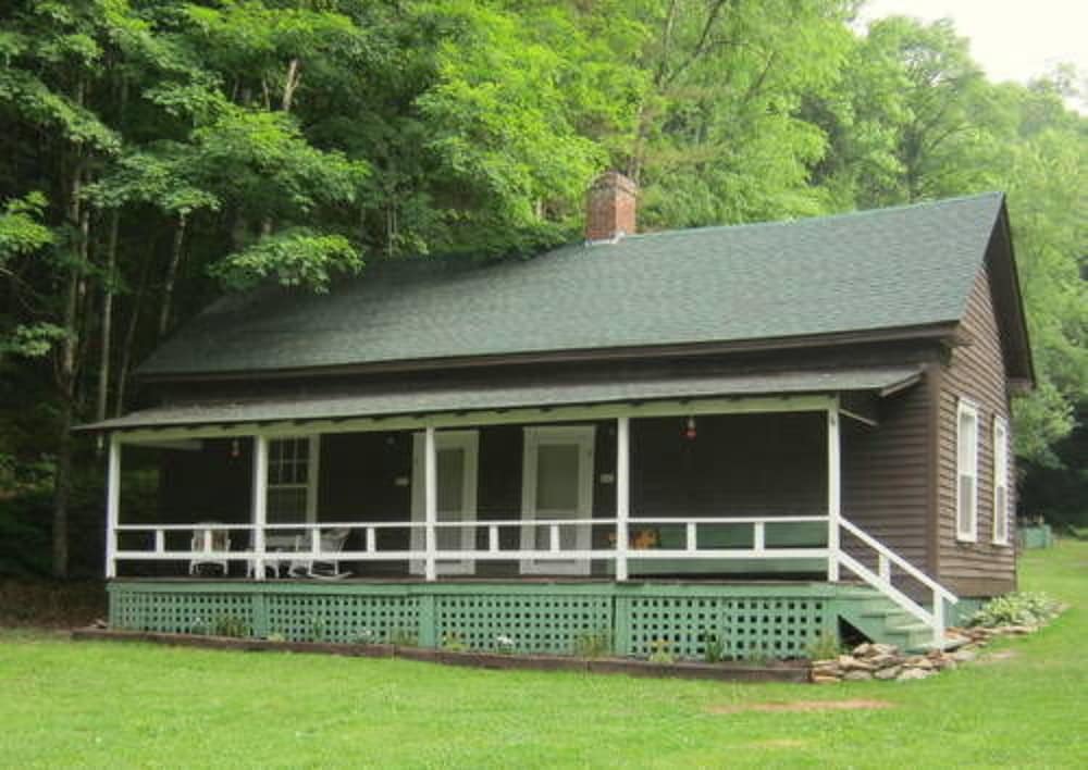 The Cabins at Healing Springs - photo 2