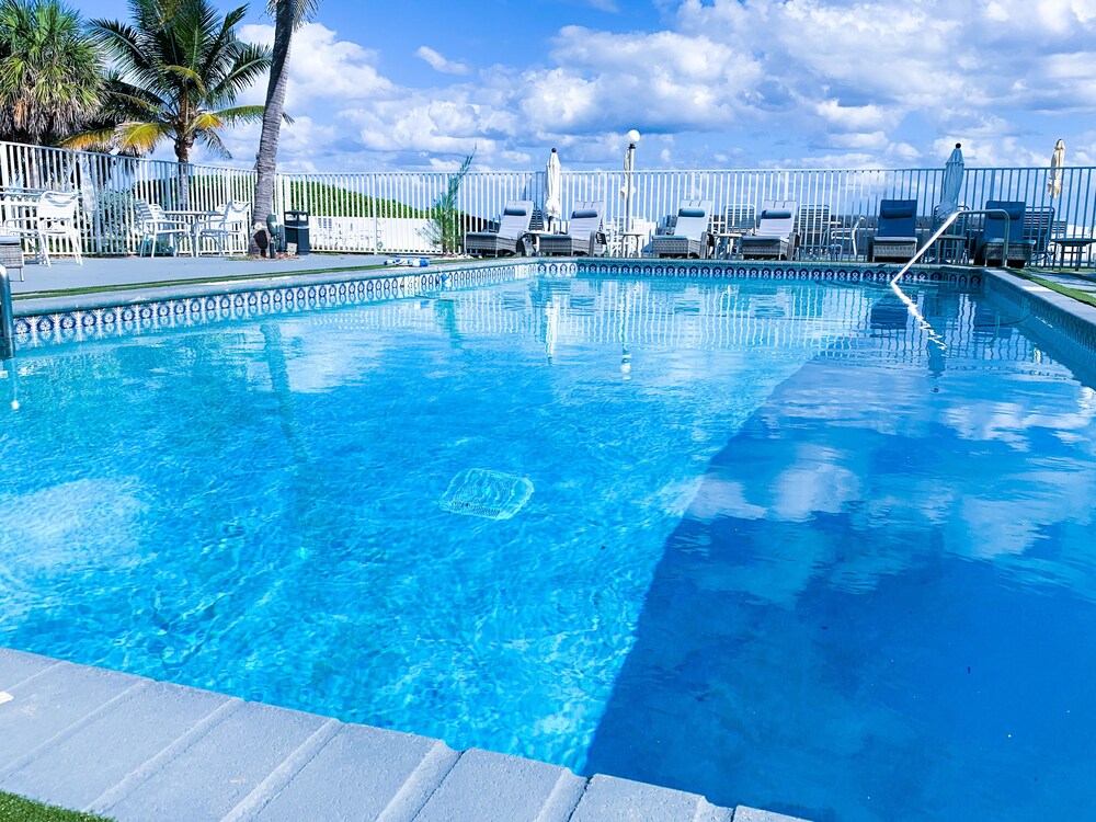 Coral Tides Resort - photo 116