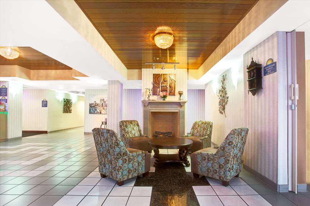 Days Inn & Suites by Wyndham Ridgeland - photo 2