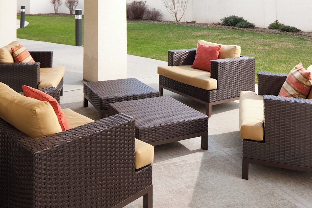 Courtyard by Marriott Lebanon - photo 22