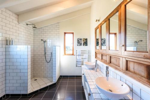 The Vineyard Cottage — 4-Star Luxury Hotel in Auckland, New Zealand