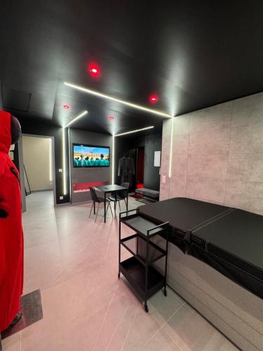 La Squid Love Jacuzzi & Cinema Prive — hotel in Melun