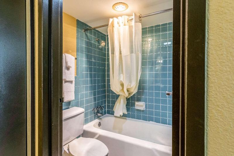 Suburban Extended Stay Hotel - photo 26