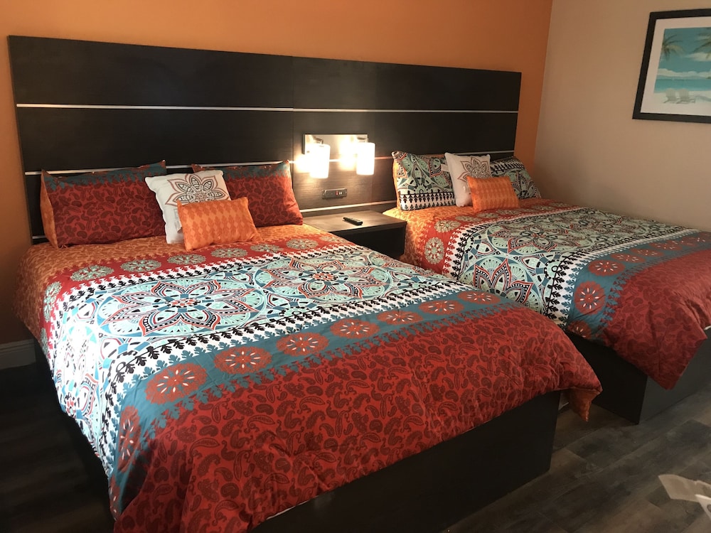 Tropical Inn & Suites - photo 5