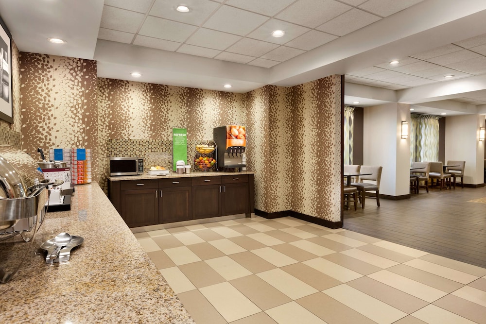 Hampton Inn Dover - photo 20
