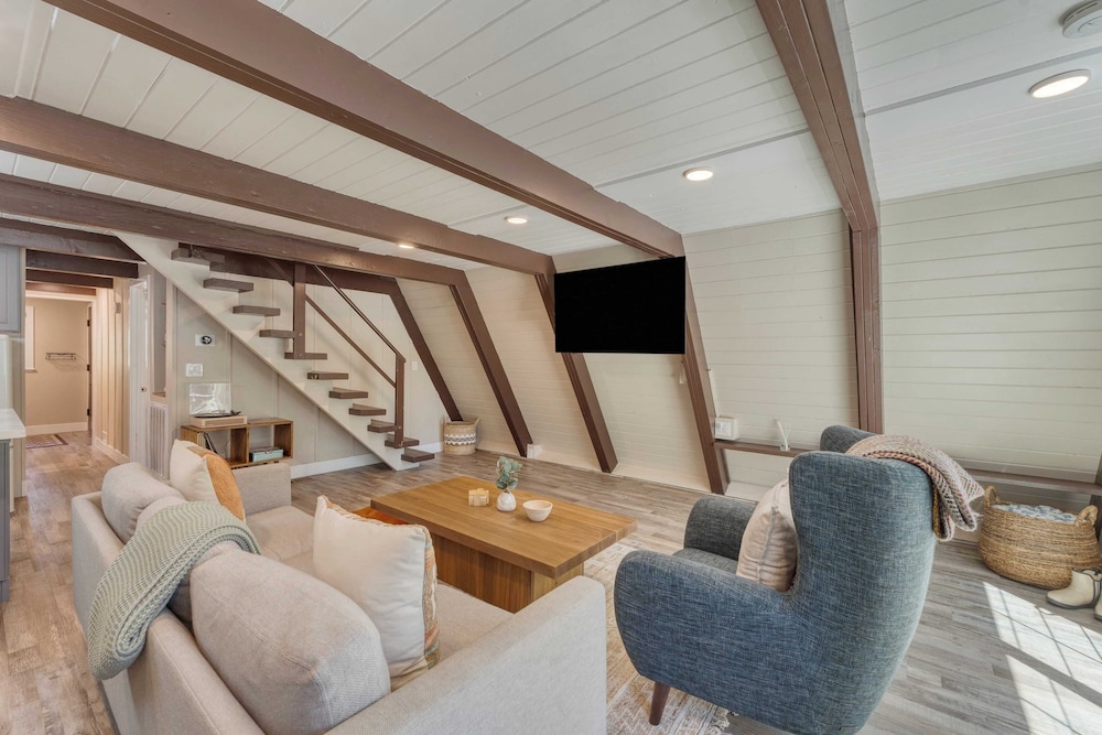 Speckled by Avantstay Modern Interior 0.5mi to Lake in Kings Beach, United States