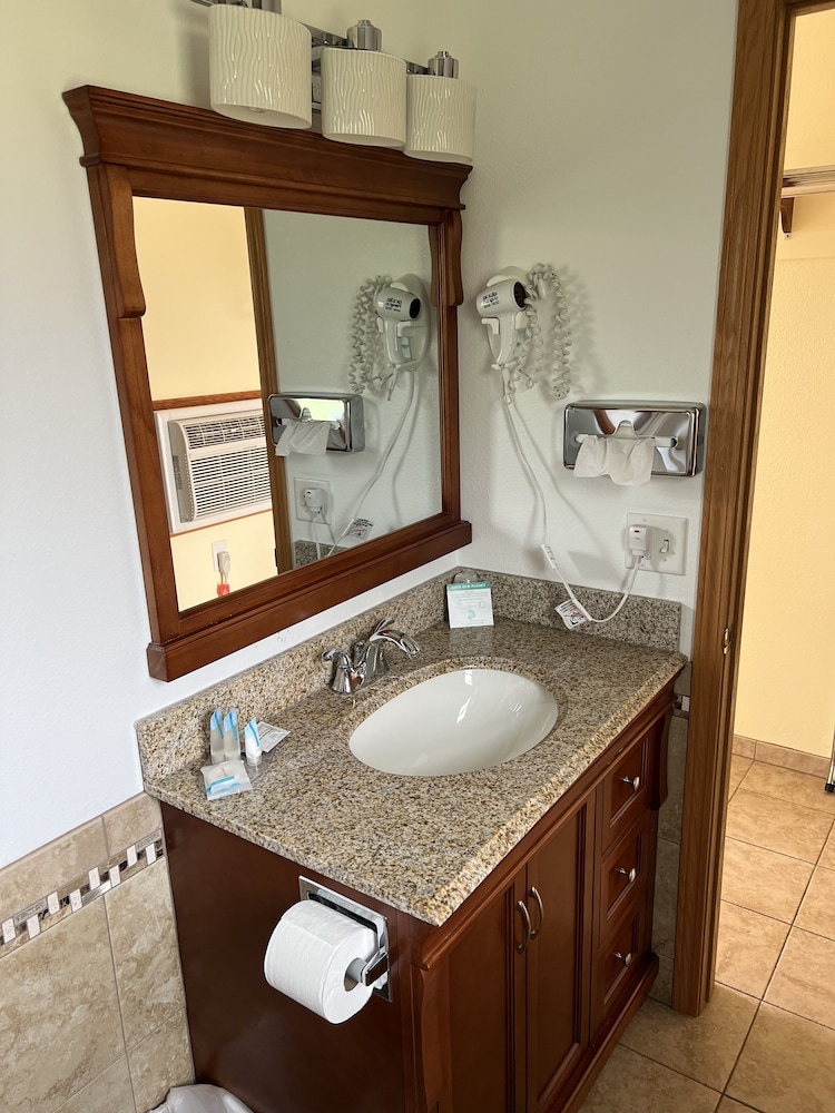 All Star Inn & Suites - photo 272