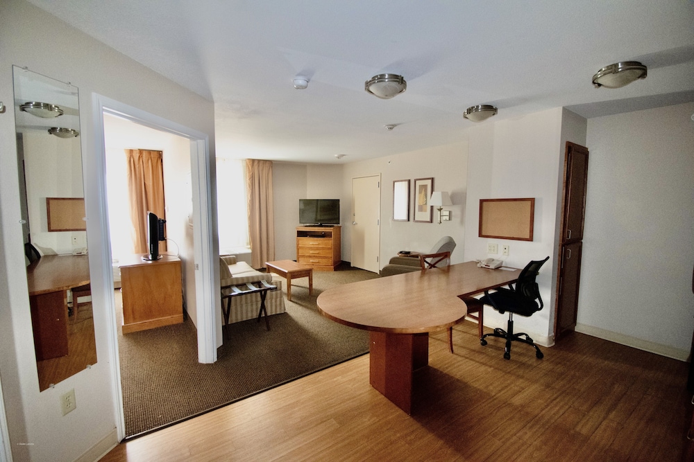 Candlewood Suites San Antonio NW Near Seaworld by IHG - photo 17