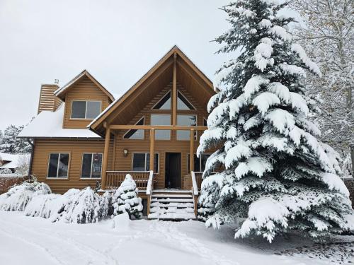 Tree House Pinetop Az — 4-Star Luxury Hotel in Pinetop-Lakeside, United States