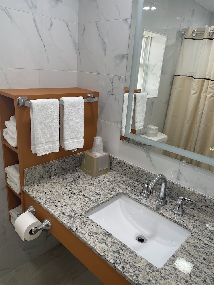 The Springwater Inn - photo 18