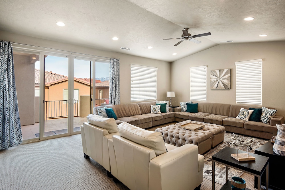 Sunshine in Paradise #27 by RedAwning in Ivins, United States